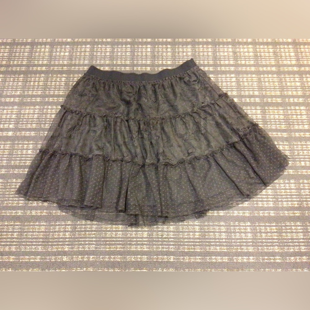 Like new black American Eagle lace skirt